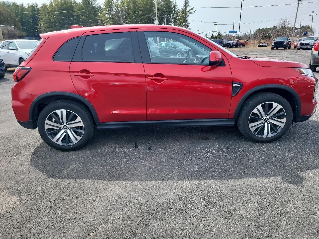 Mitsubishi Outlander Sport 2.0 ES 4WD 2024