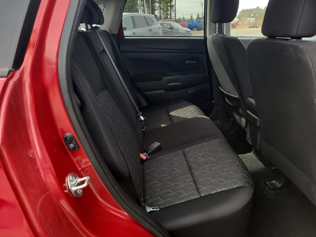 Mitsubishi Outlander Sport 2.0 ES 4WD 2024