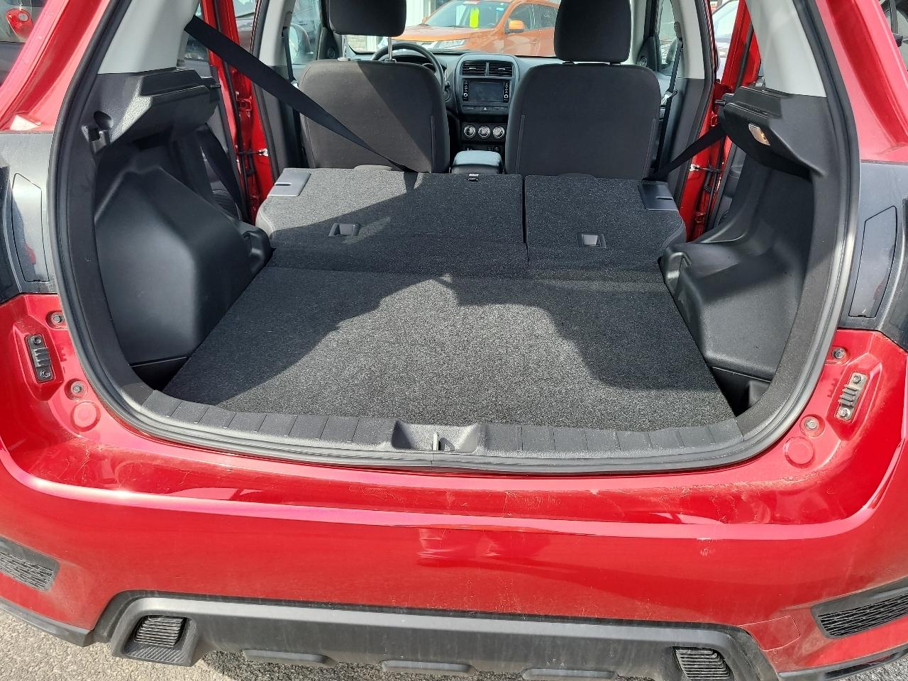 Mitsubishi Outlander Sport 2.0 ES 4WD 2024