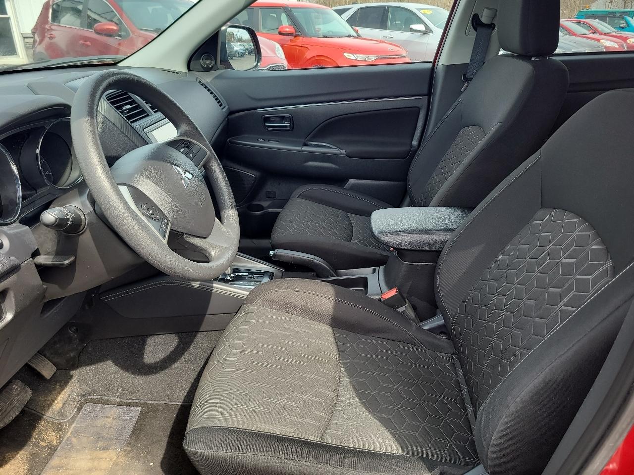 Mitsubishi Outlander Sport 2.0 ES 4WD 2024