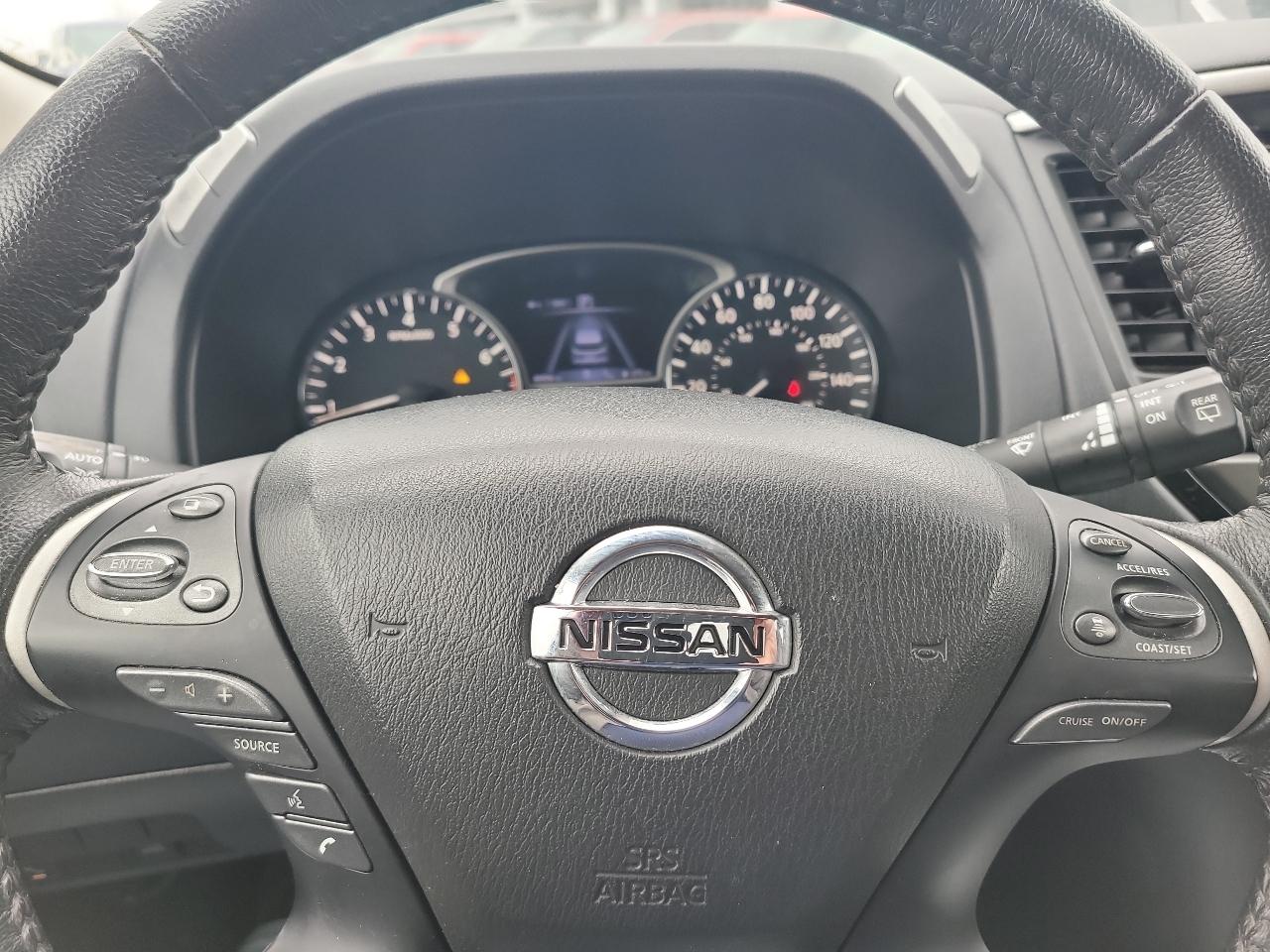 Nissan Pathfinder SV 4WD 2020