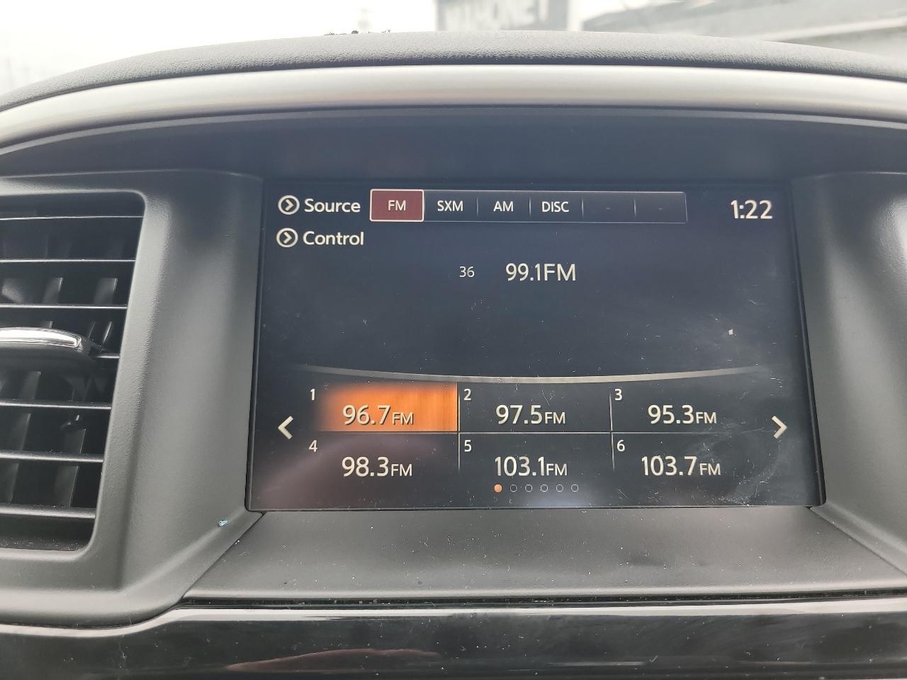 Nissan Pathfinder SV 4WD 2020