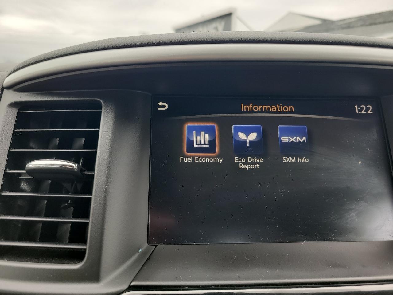 Nissan Pathfinder SV 4WD 2020