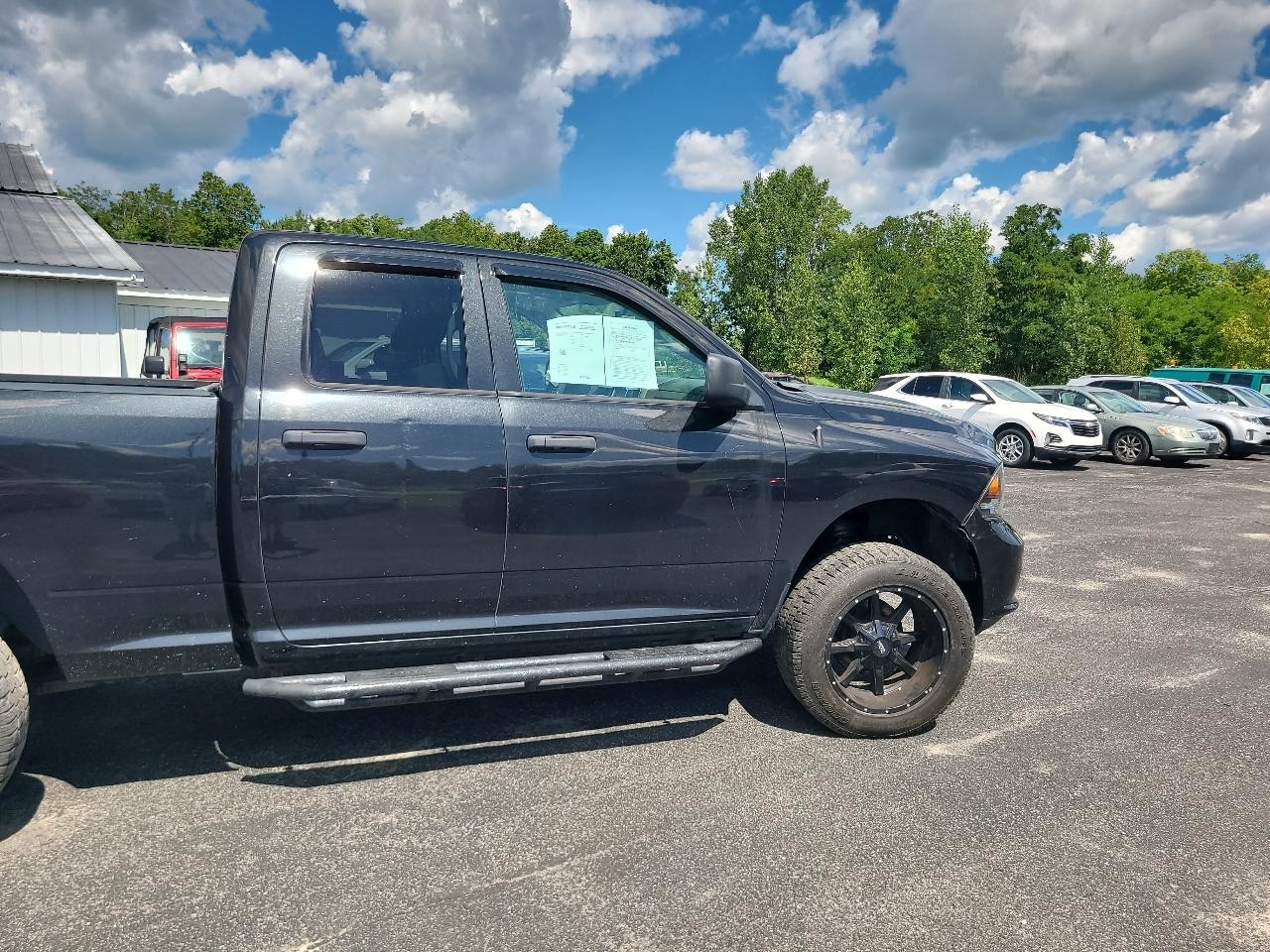 RAM 1500 Express 4x4 Quad Cab 6'4" Box 2018