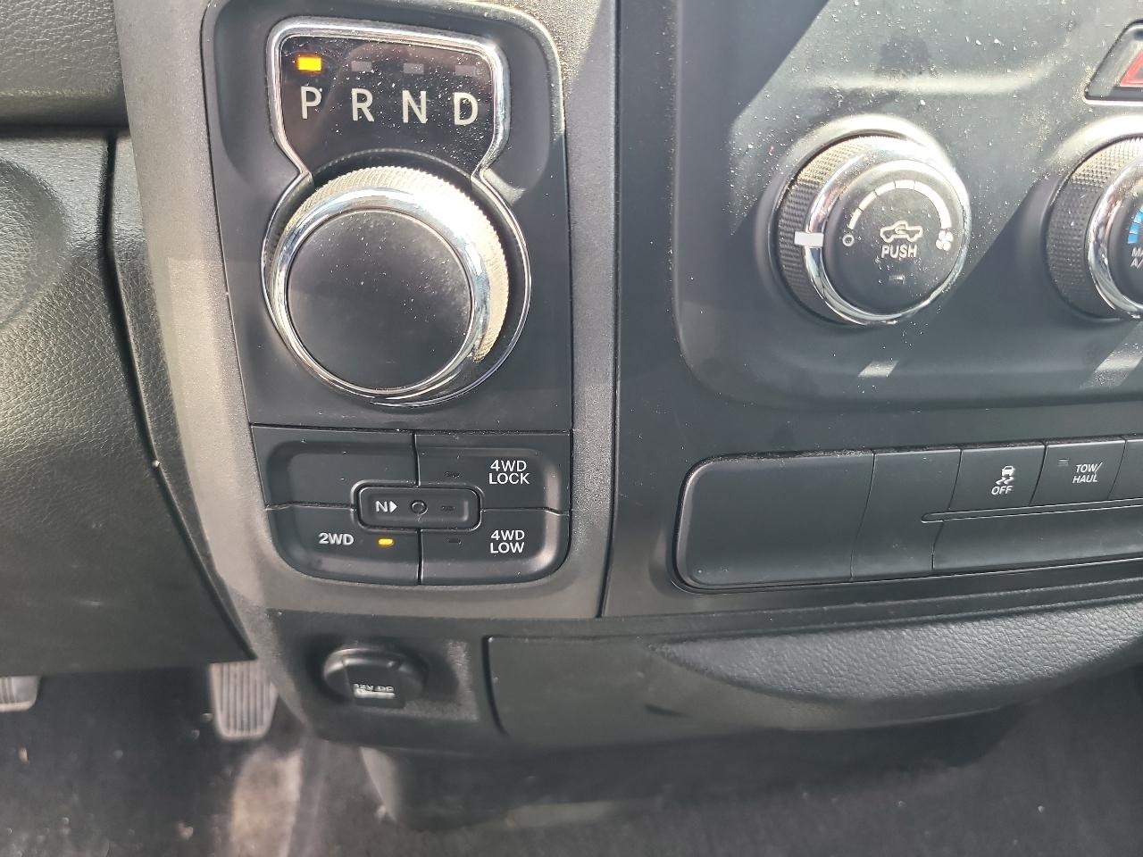 RAM 1500 Express 4x4 Quad Cab 6'4" Box 2018