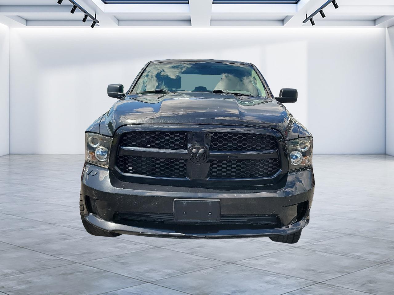 RAM 1500 Express 4x4 Quad Cab 6'4" Box 2018