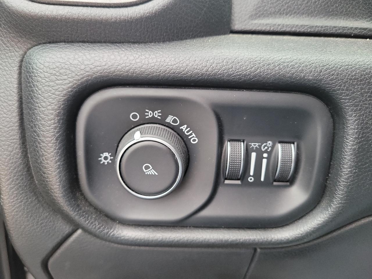 RAM 2500 Tradesman Crew Cab SWB 4WD 2019