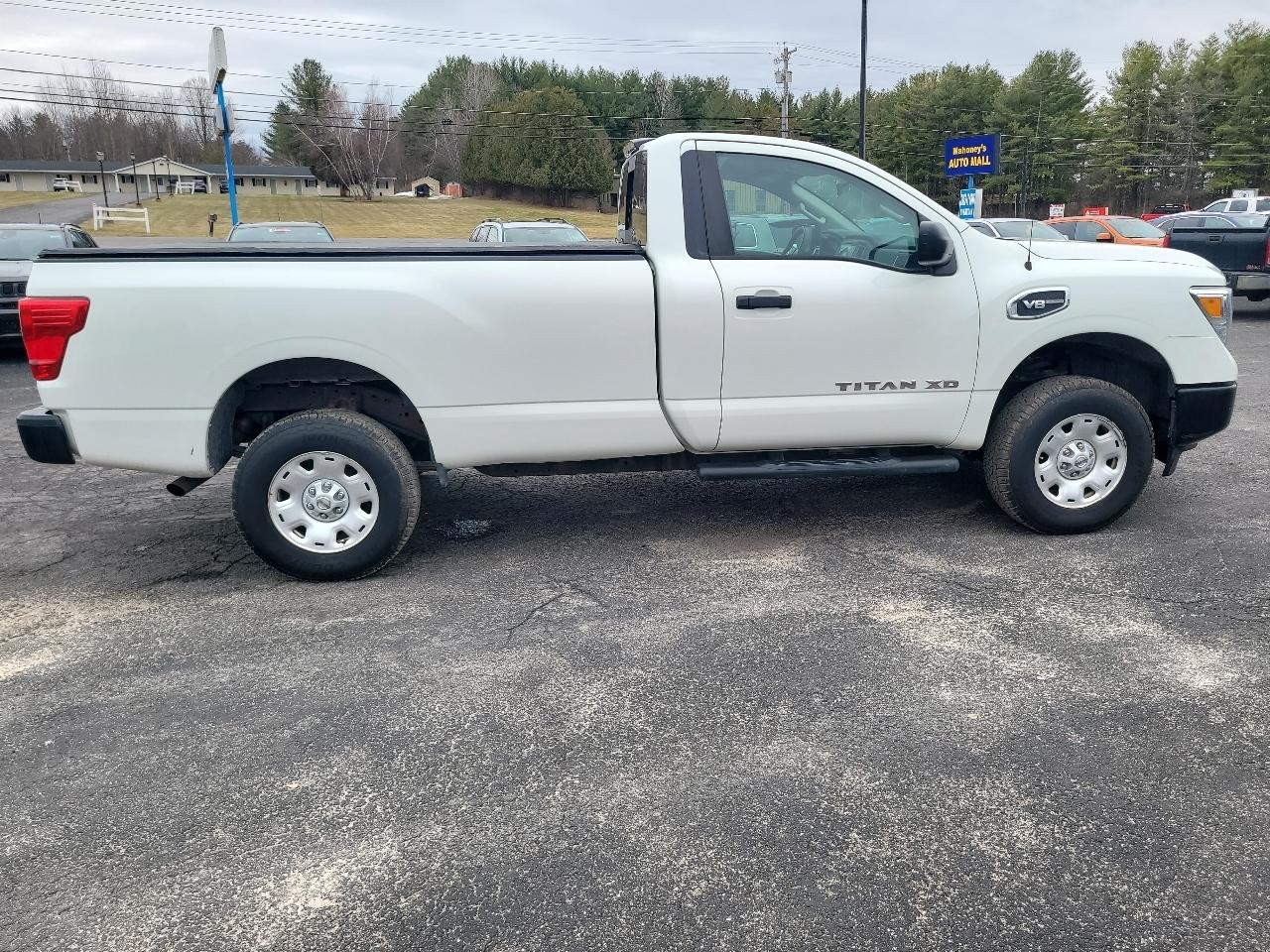 Nissan Titan SV Regular Cab 4WD 2018
