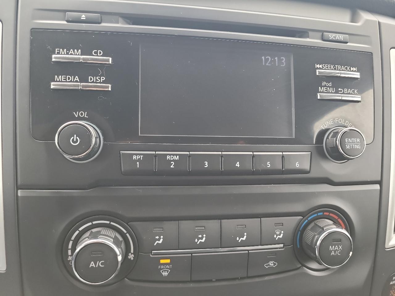 Nissan Titan SV Regular Cab 4WD 2018