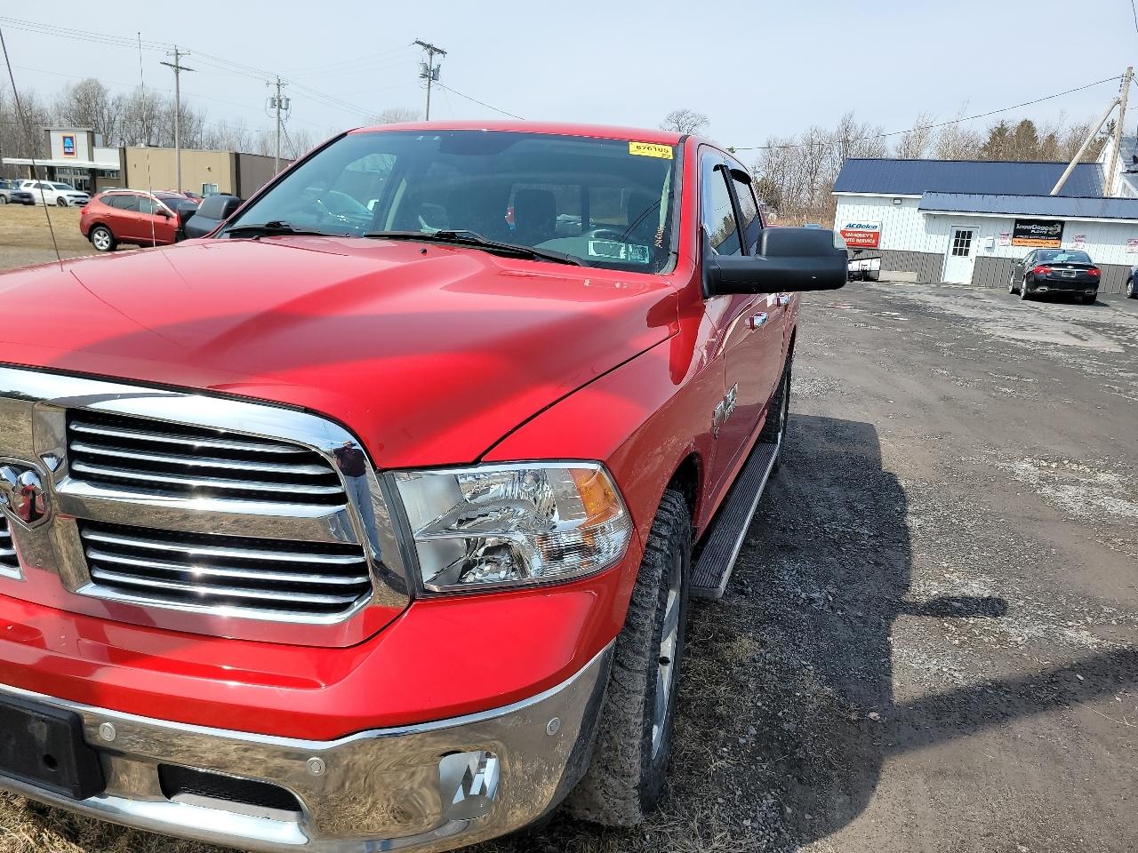 RAM 1500 SLT Crew Cab SWB 4WD 2015