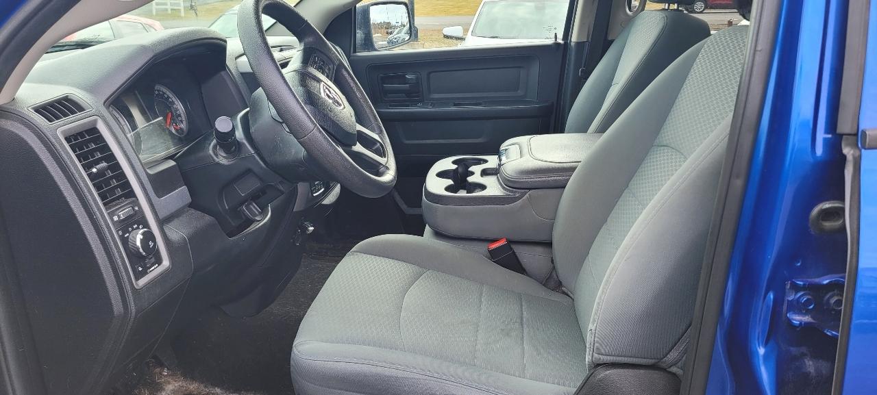 RAM 1500 Tradesman Quad Cab 4WD 2018