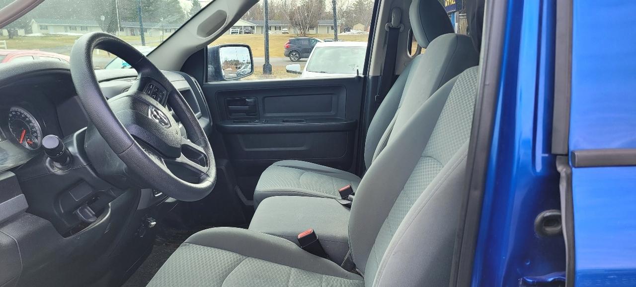 RAM 1500 Tradesman Quad Cab 4WD 2018