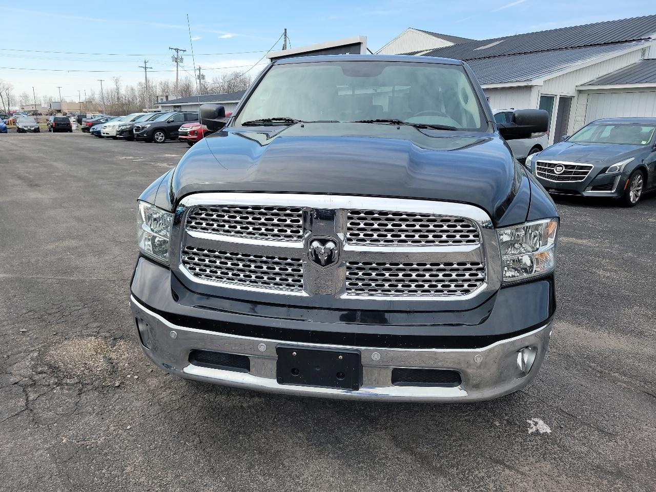 RAM 1500 SLT Quad Cab 4WD 2016