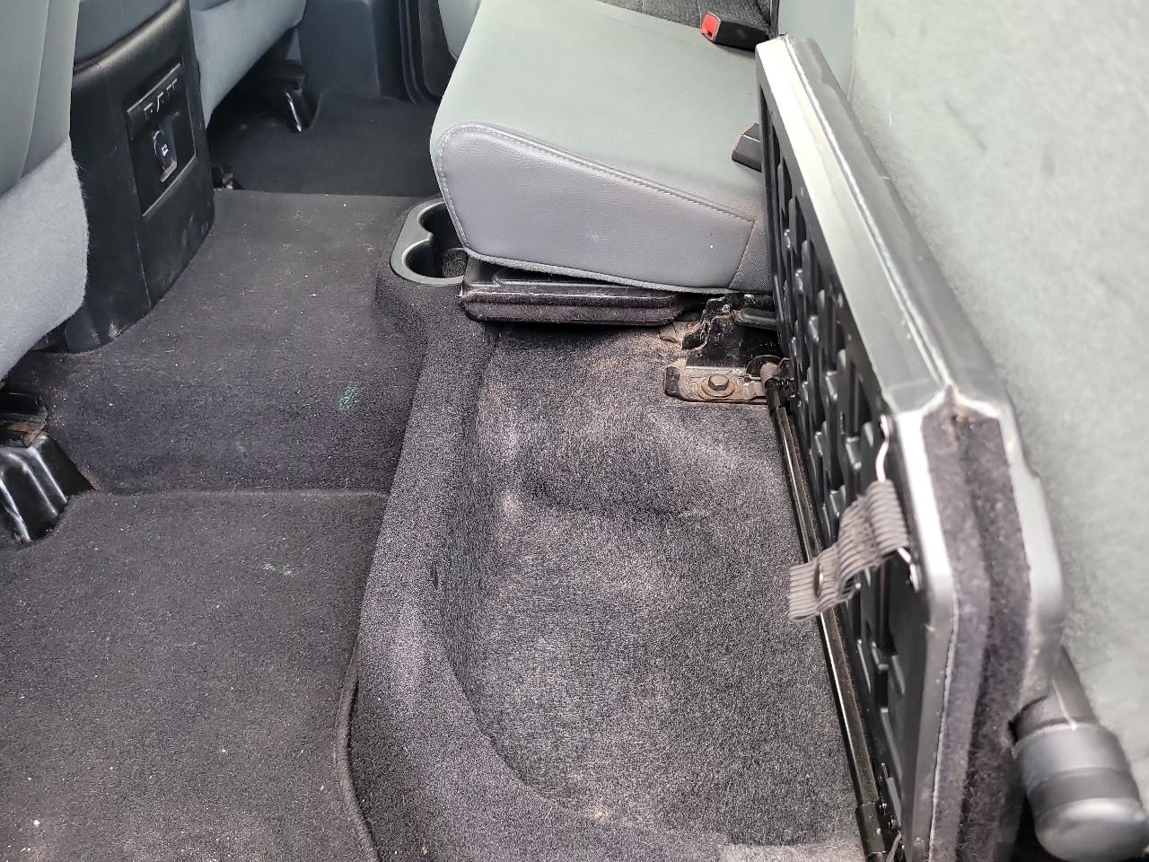 RAM 1500 SLT Quad Cab 4WD 2016