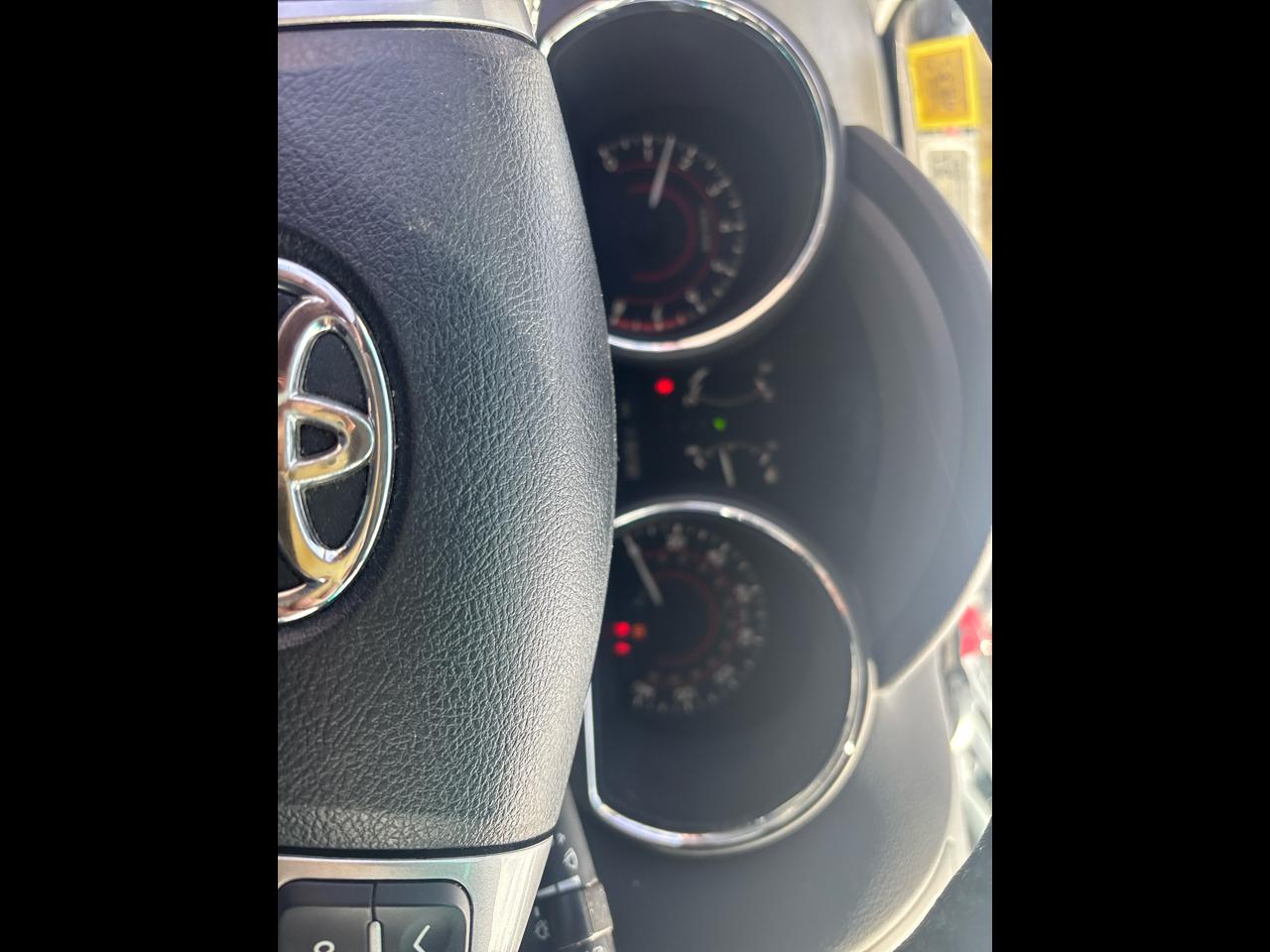 Toyota Highlander Limited 4WD 2012