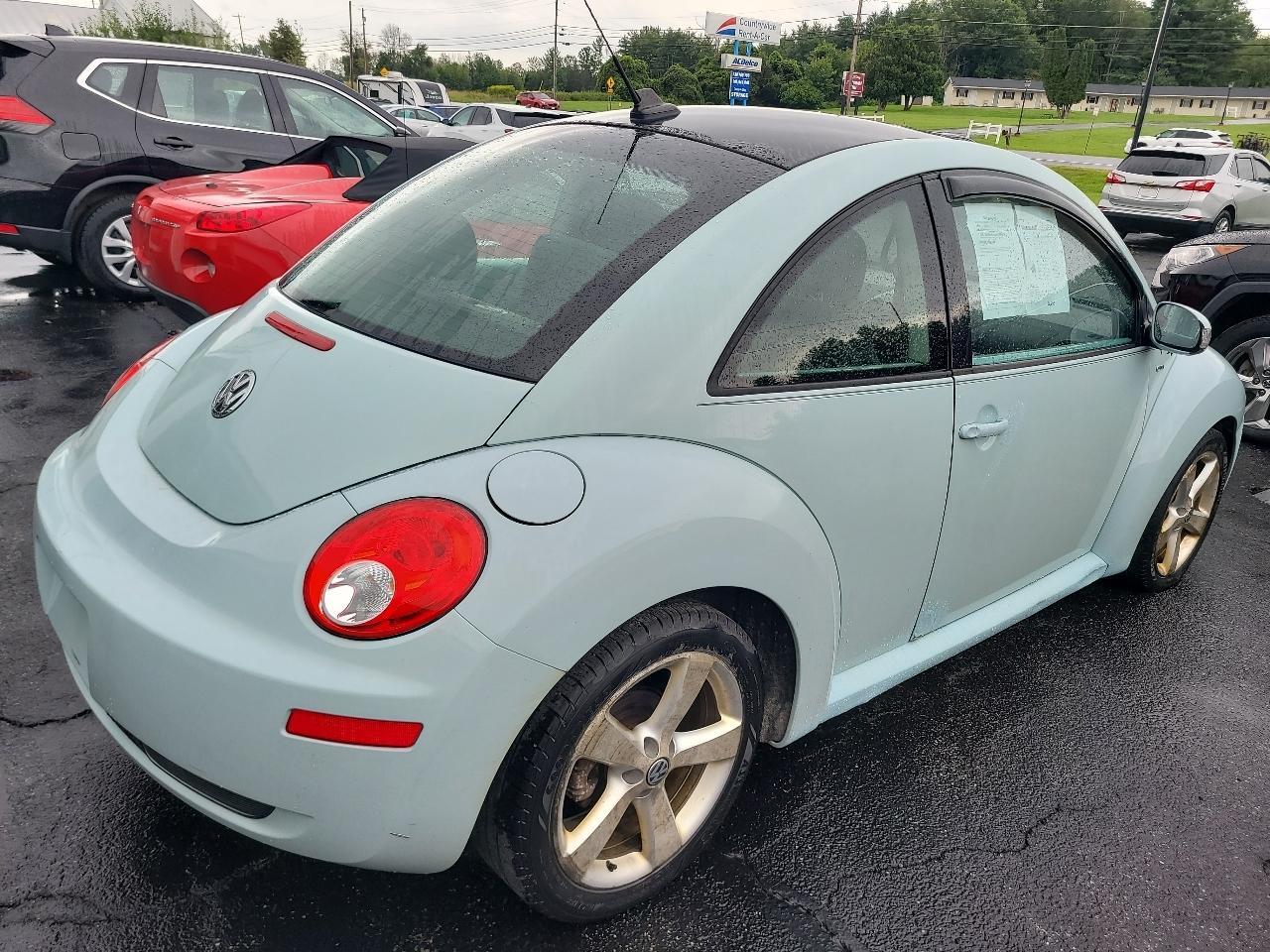 Volkswagen New Beetle 2dr Auto PZEV 2010