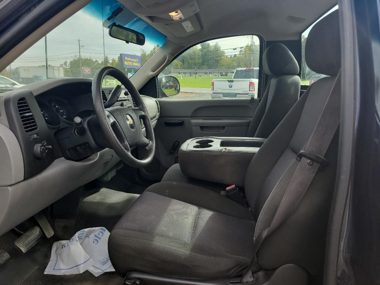 Chevrolet Silverado 1500 2WD Reg Cab 133.0" Work Truck 2011