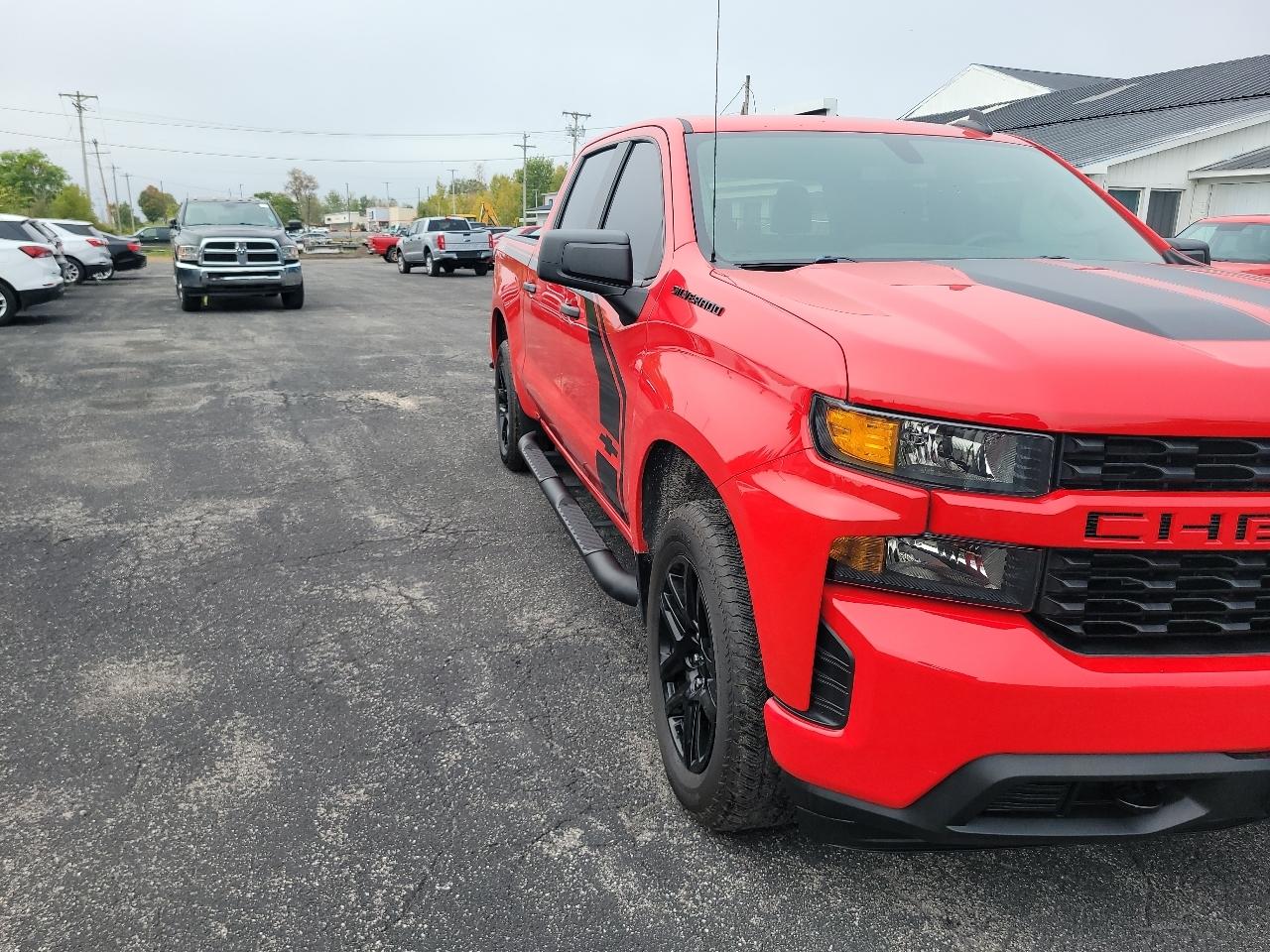 Chevrolet Silverado 1500 4WD Crew Cab 147" Custom 2020
