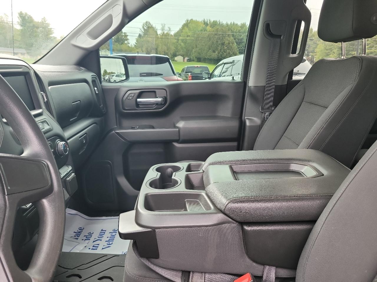 Chevrolet Silverado 1500 4WD Crew Cab 147" Custom 2020