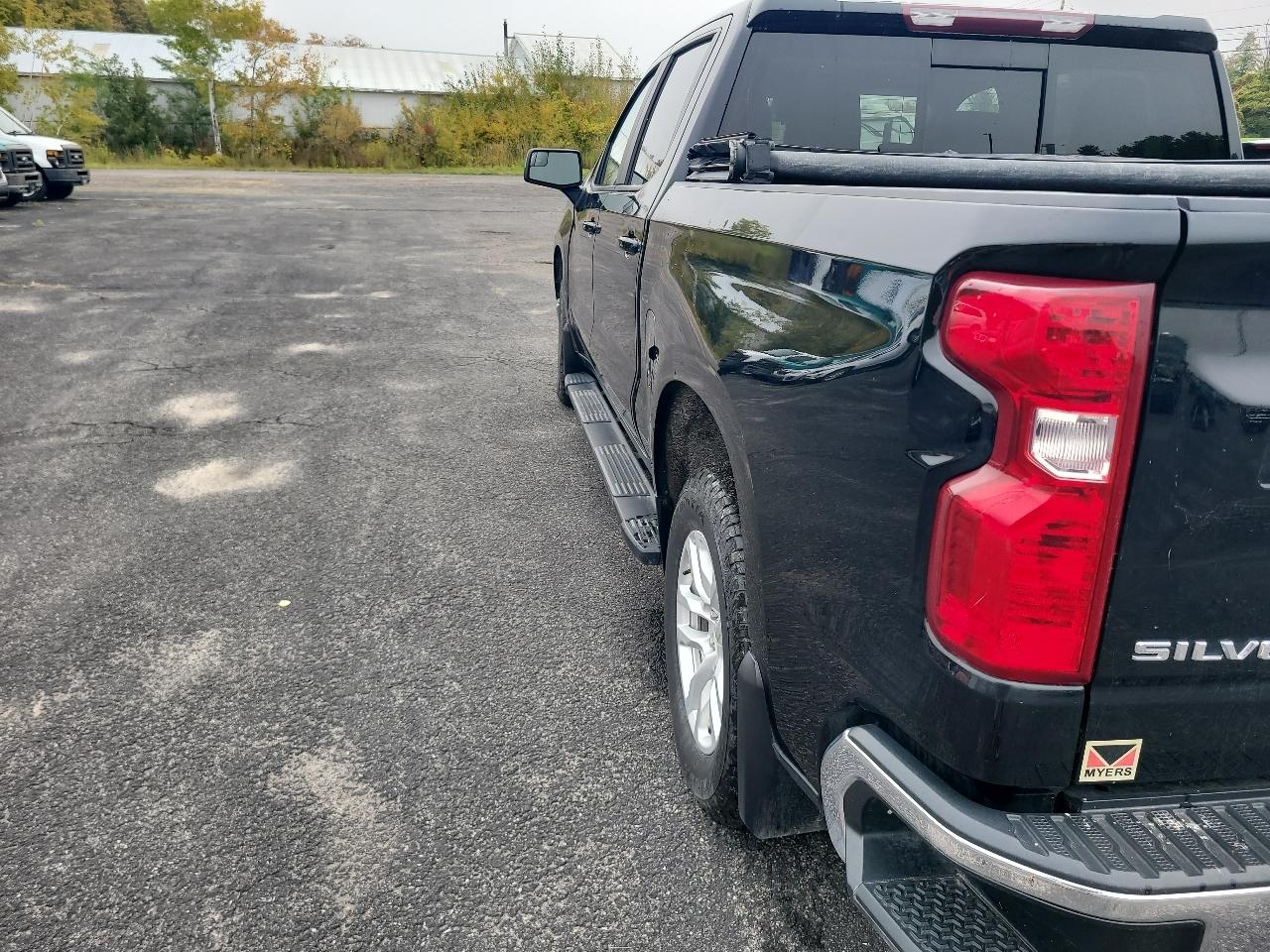Chevrolet Silverado 1500 4WD Crew Cab 147" LT 2020