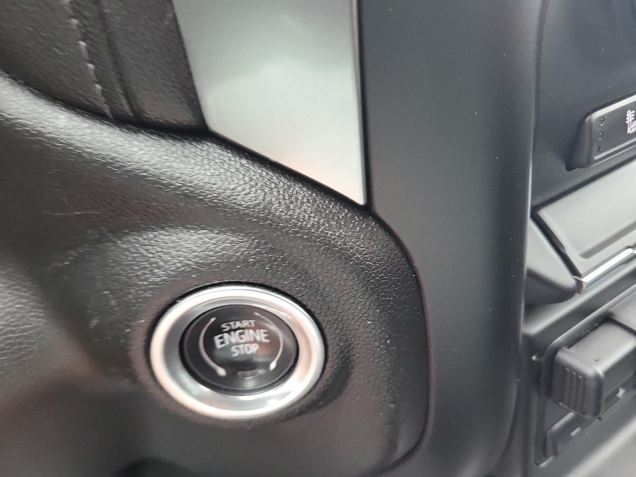 Chevrolet Silverado 1500 4WD Crew Cab 157" RST 2021