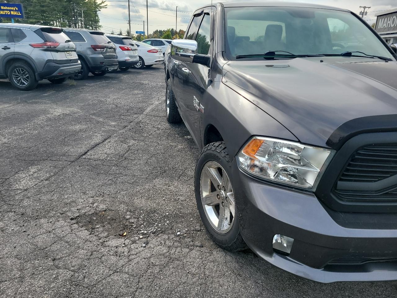 RAM 1500 4WD Quad Cab 140.5" Express 2014