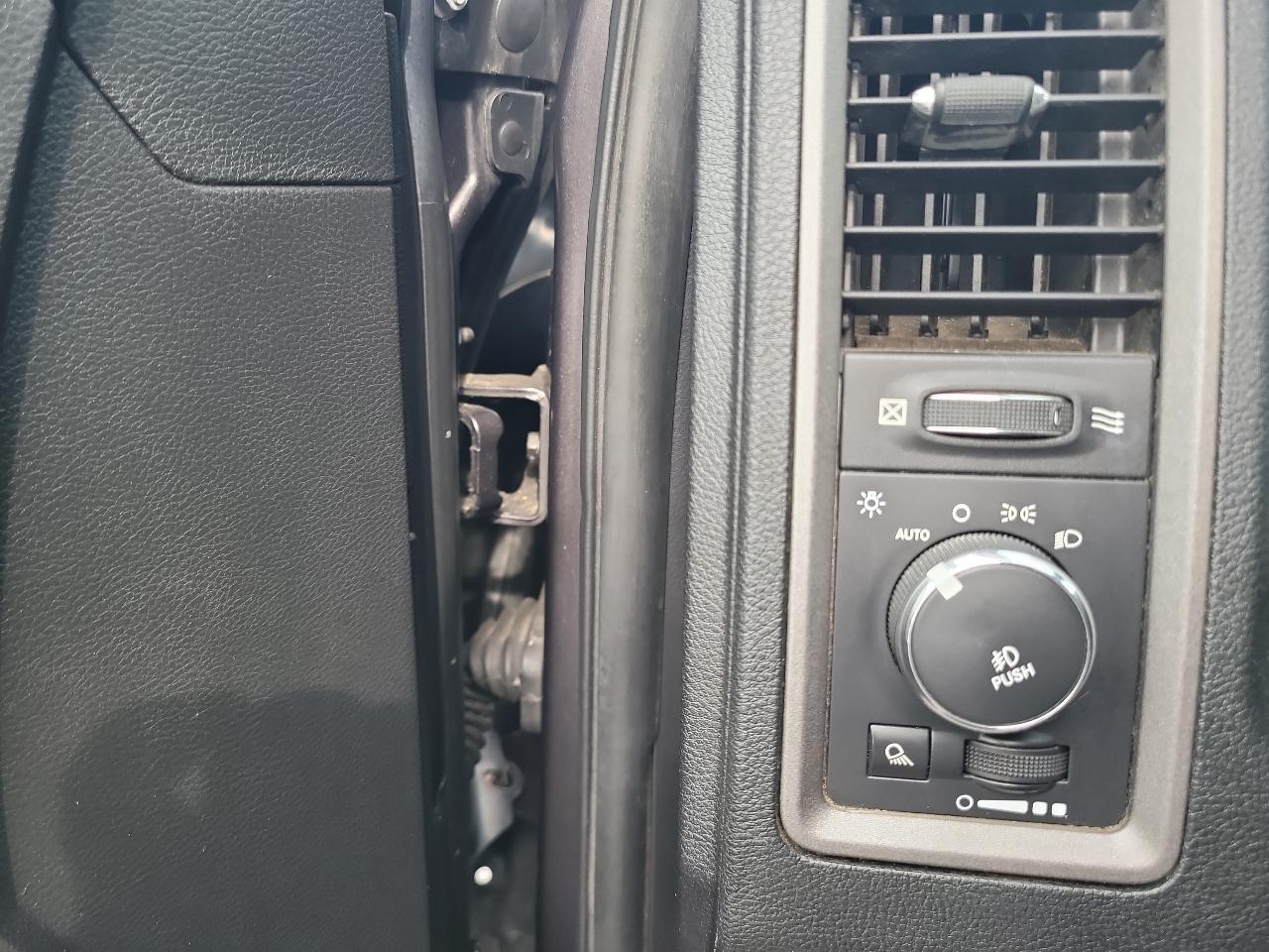 RAM 1500 4WD Quad Cab 140.5" Express 2014