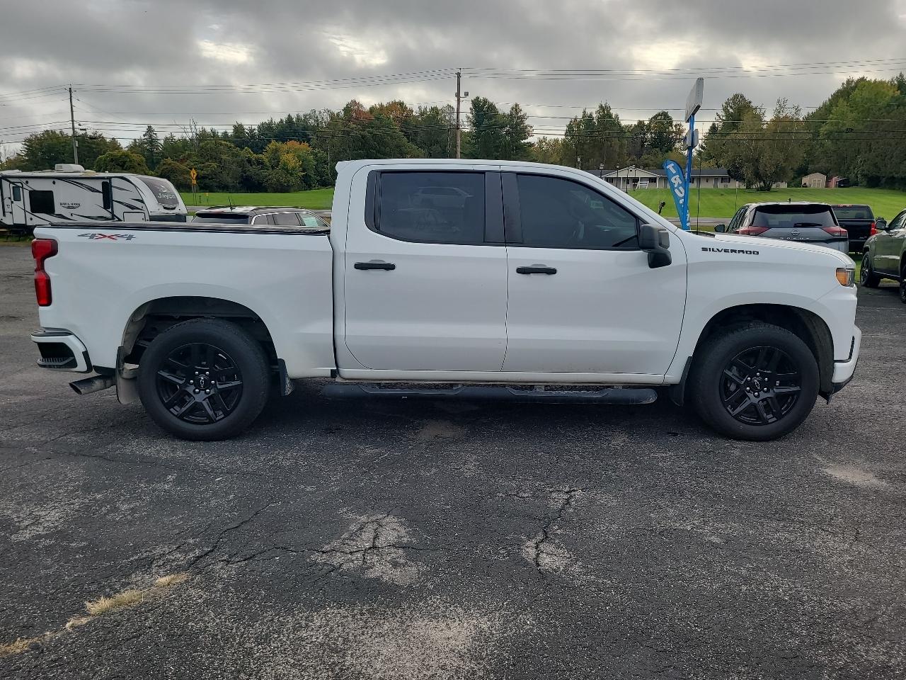 Chevrolet Silverado 1500 4WD Crew Cab 147" Custom 2021