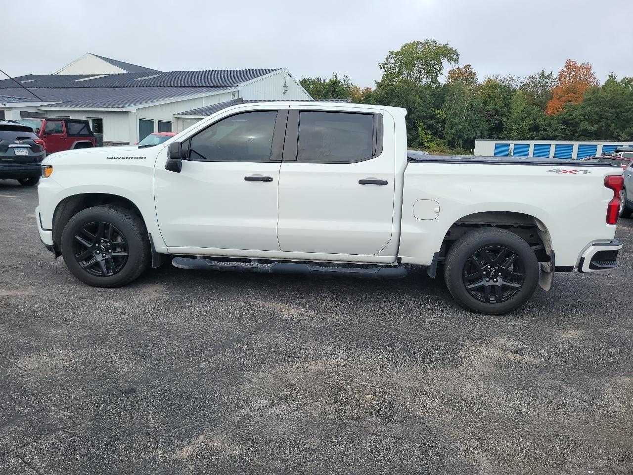 Chevrolet Silverado 1500 4WD Crew Cab 147" Custom 2021