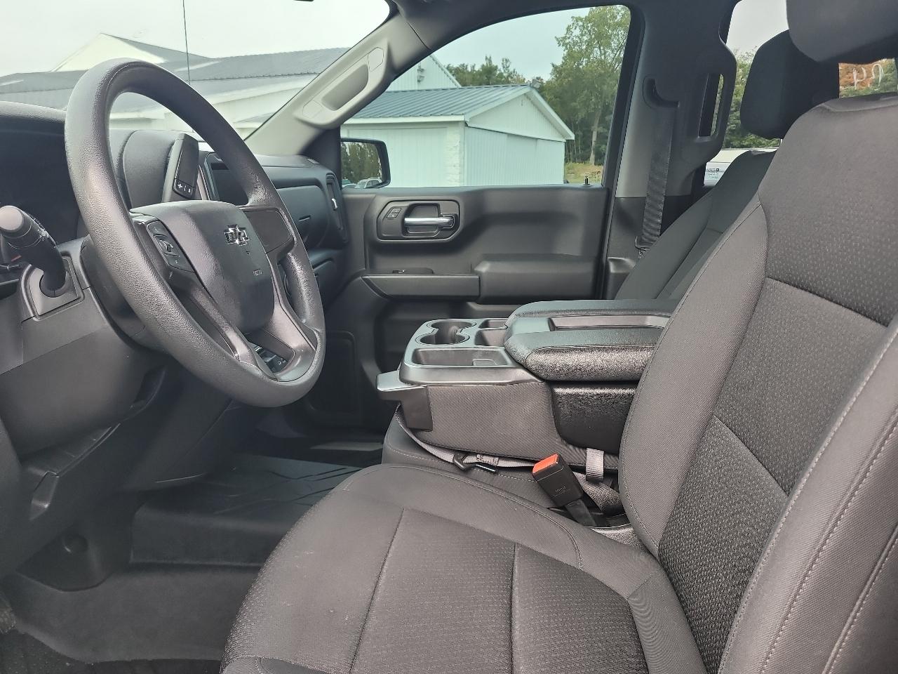 Chevrolet Silverado 1500 4WD Crew Cab 147" Custom 2021
