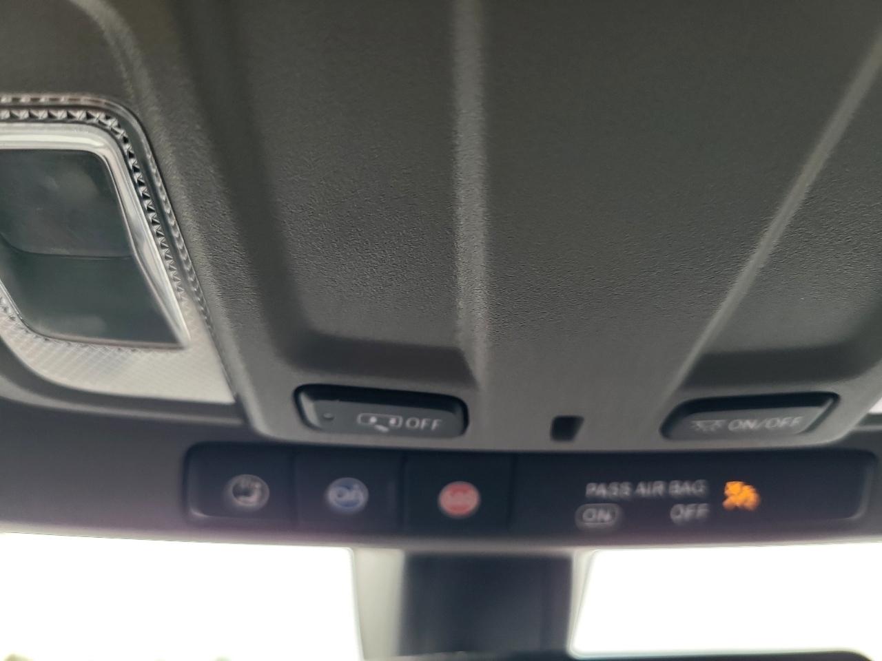 Chevrolet Silverado 1500 4WD Crew Cab 147" Custom 2021