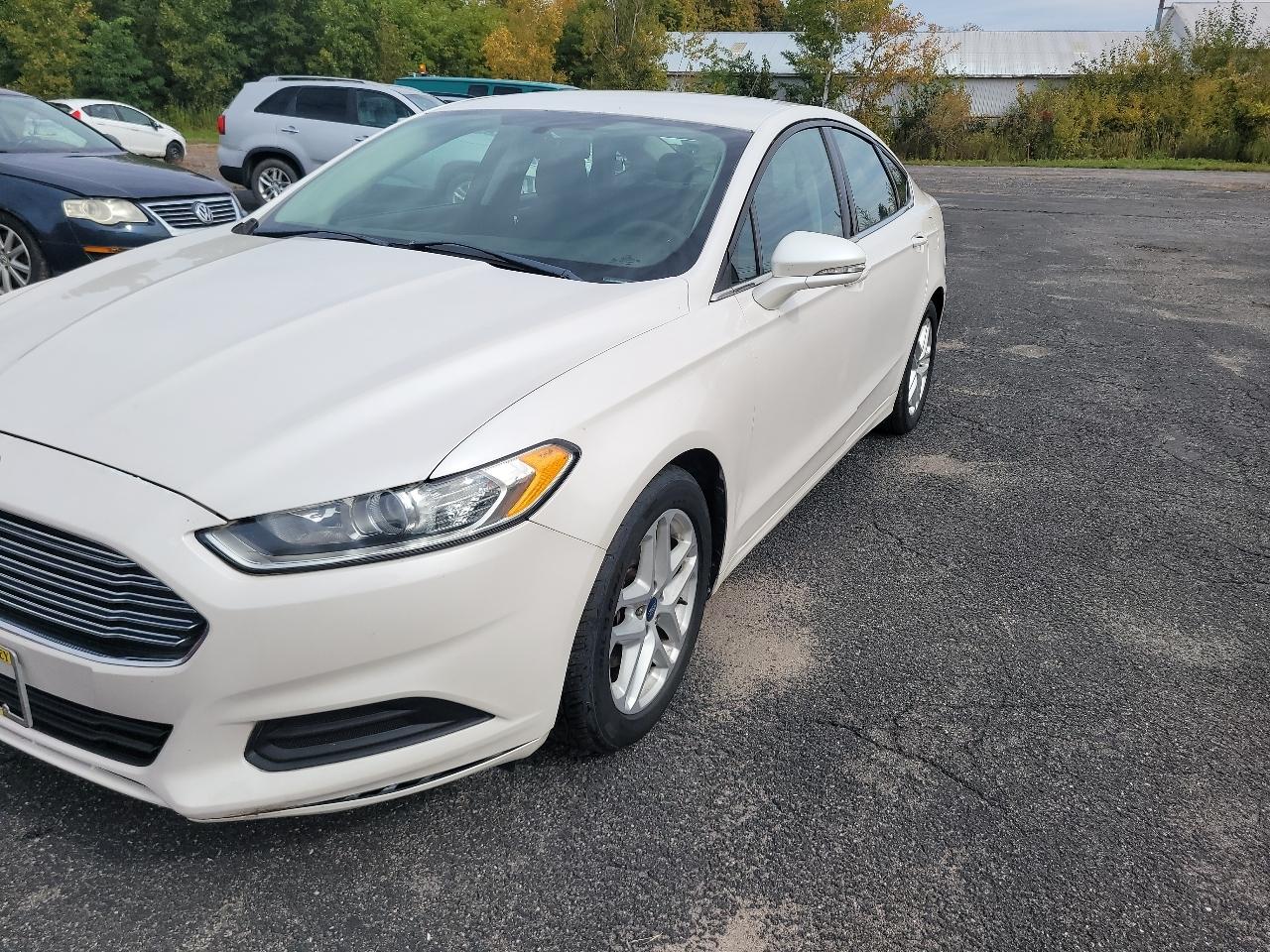 Ford Fusion 4dr Sdn SE FWD 2014