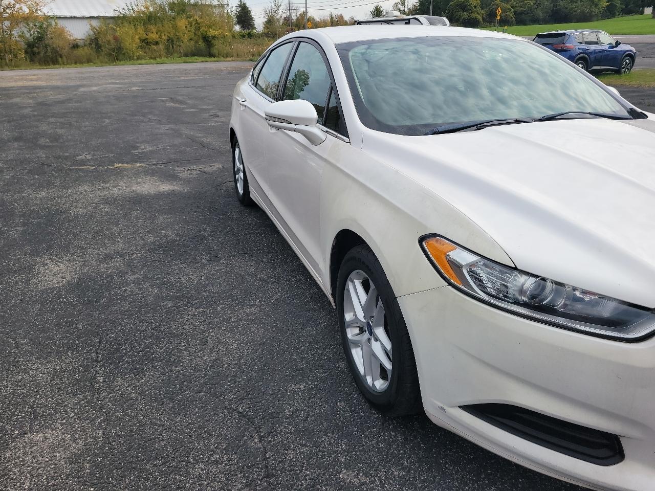 Ford Fusion 4dr Sdn SE FWD 2014