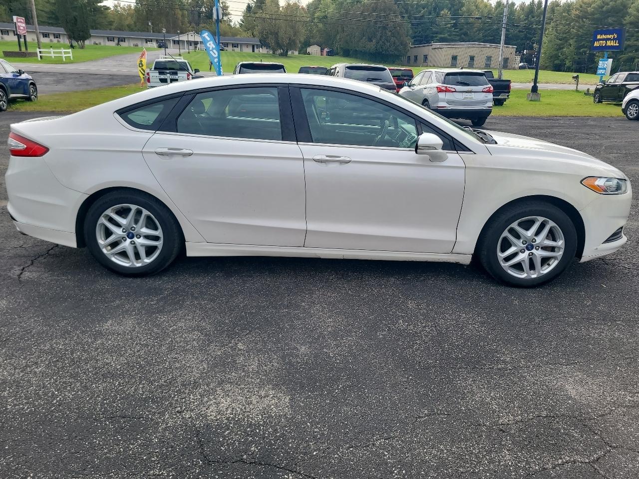 Ford Fusion 4dr Sdn SE FWD 2014