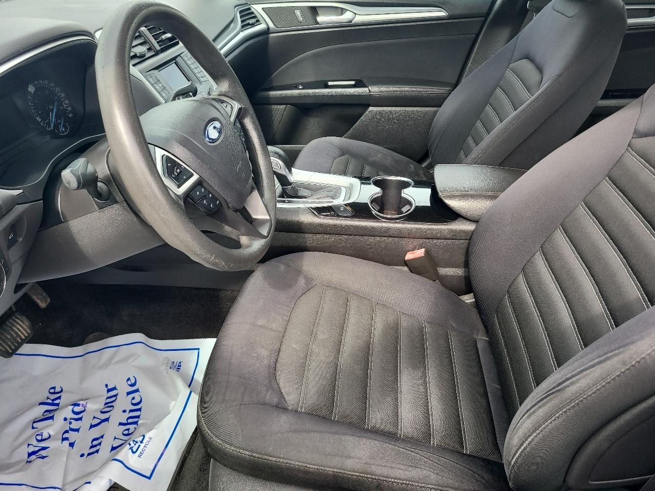 Ford Fusion 4dr Sdn SE FWD 2014