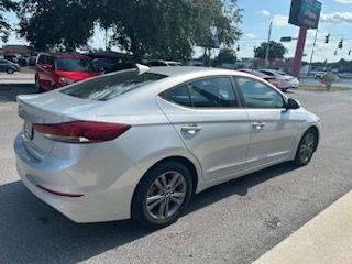 Hyundai Elantra Limited 2018