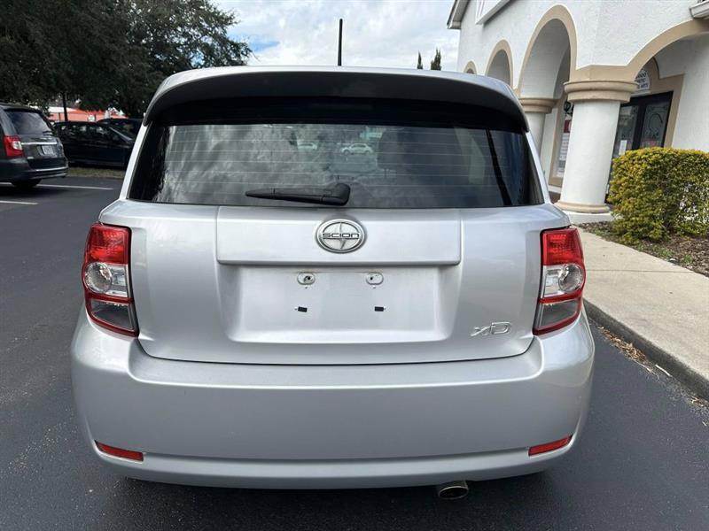 Scion xD 5-Door Hatchback 4-Spd AT 2014