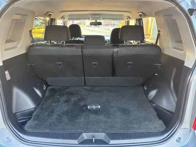 Scion xB 5-Door Wagon 5-Spd MT 2012