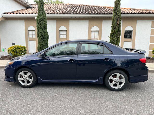 Toyota Corolla S 5-Speed MT 2013