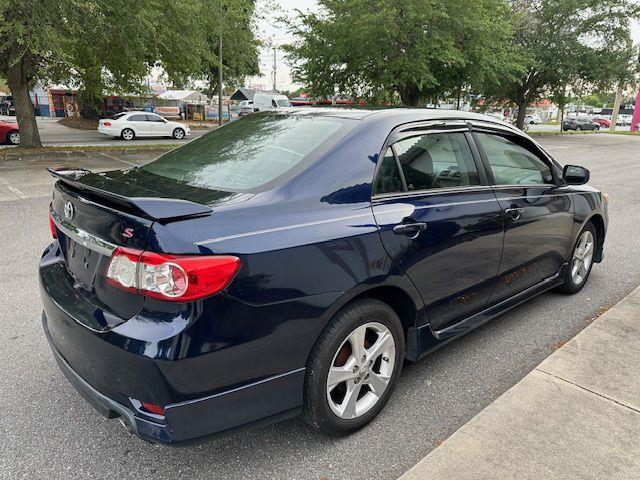 Toyota Corolla S 5-Speed MT 2013