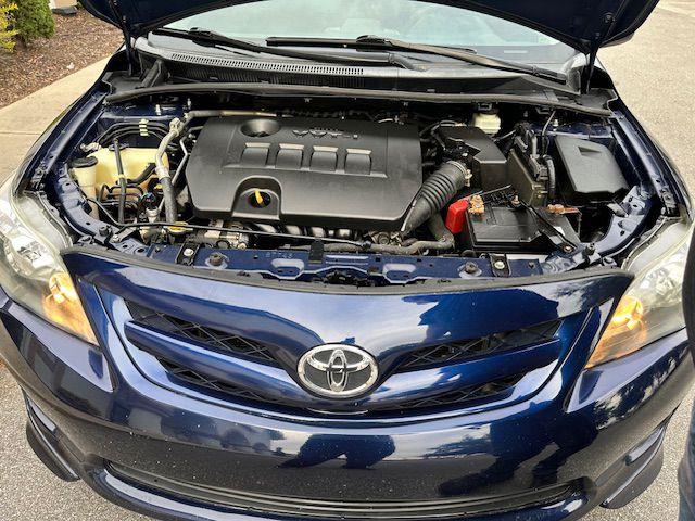 Toyota Corolla S 5-Speed MT 2013