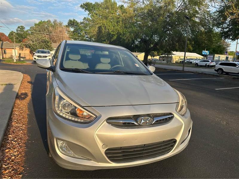 Hyundai Accent GLS 4-Door 2014