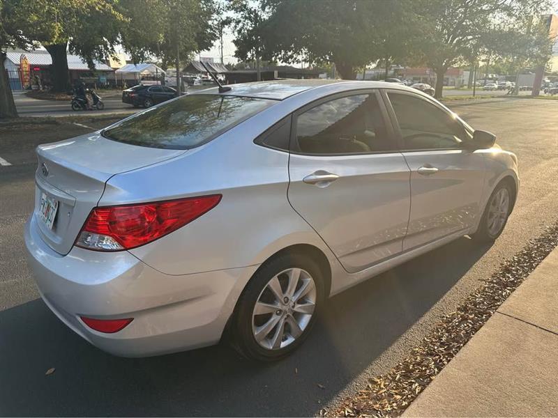 Hyundai Accent GLS 4-Door 2014