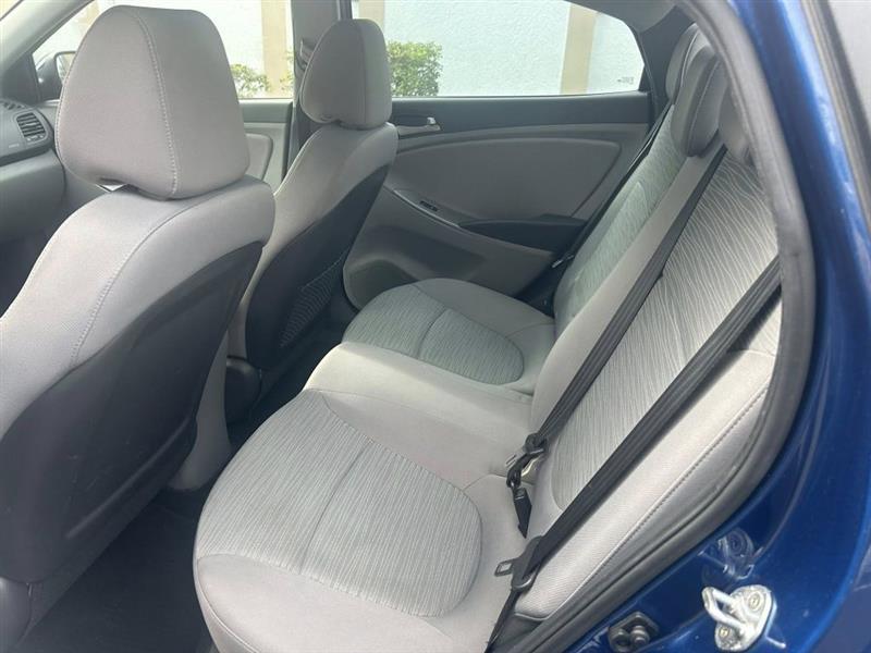 Hyundai Accent SE 4-Door 6A 2016