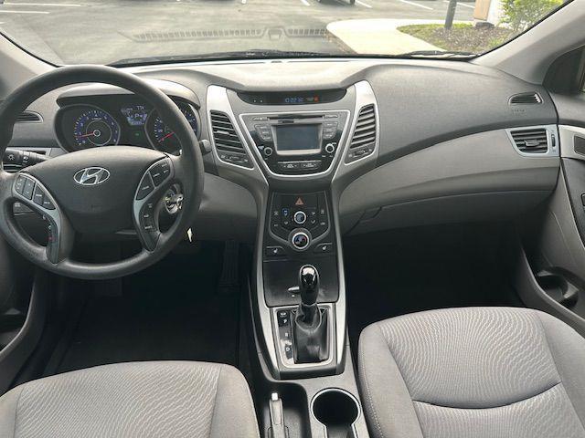 Hyundai Elantra GLS M/T 2014