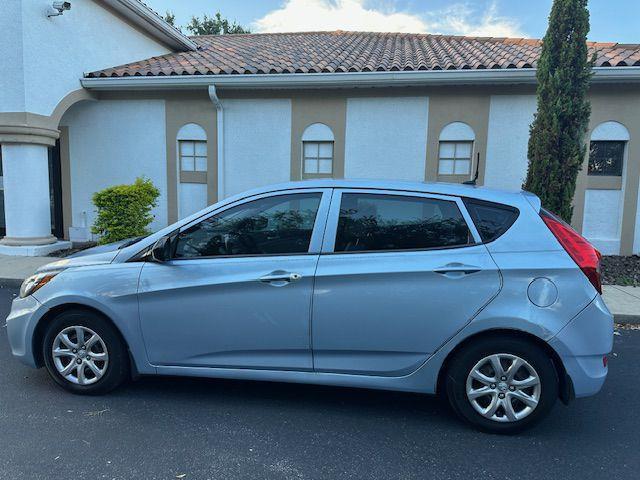 Hyundai Accent GS 5-Door 2013