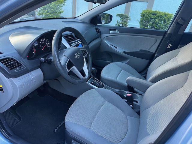 Hyundai Accent GS 5-Door 2013