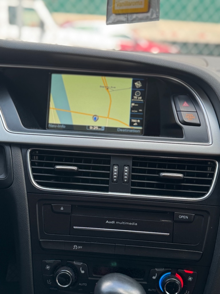 Audi A5 Cabriolet 2.0T quattro Tiptronic 2011 Audi A5 Cabriolet 2.0T quattro Tiptronic 2011