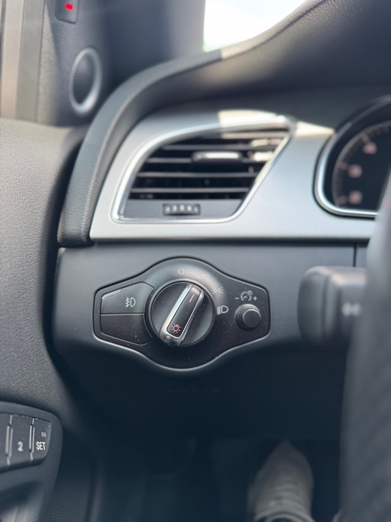 Audi A5 Cabriolet 2.0T quattro Tiptronic 2011