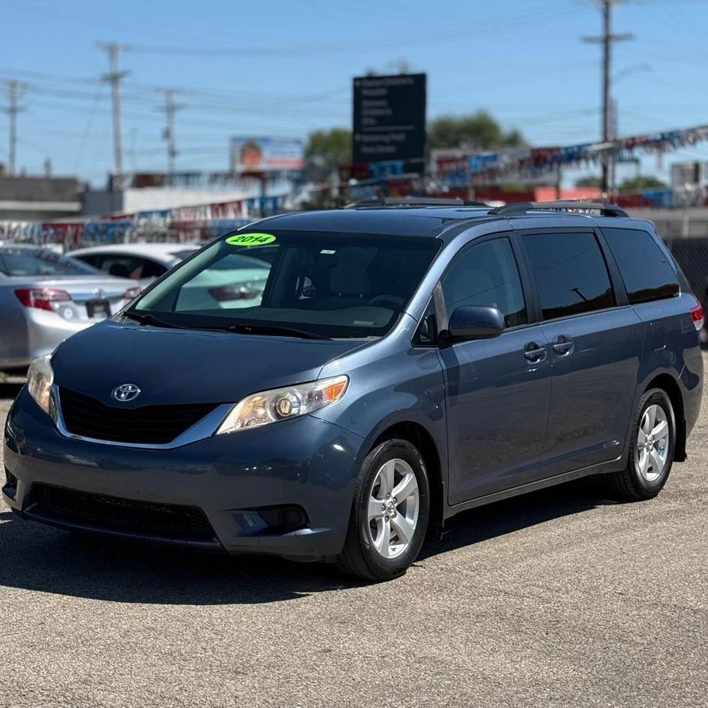 Toyota Sienna LE FWD 8-Passenger V6 2014